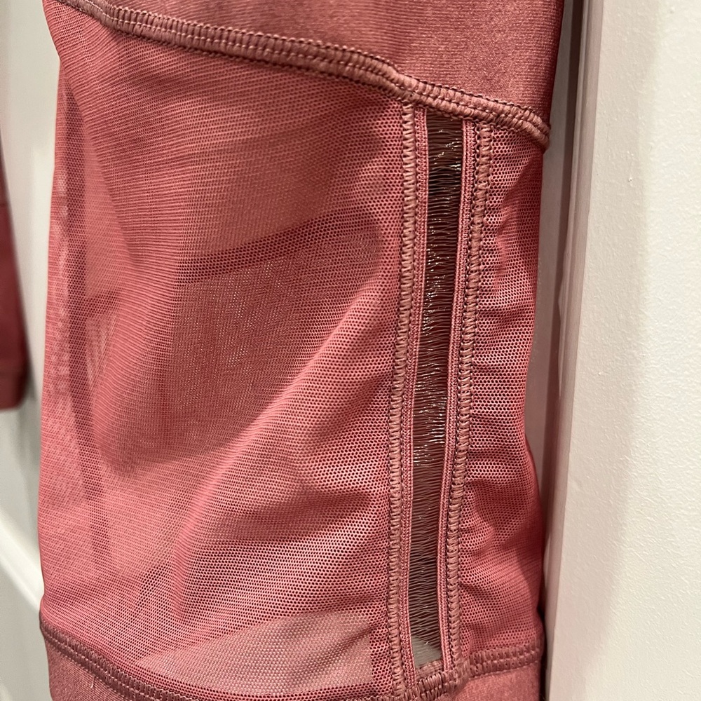 Calia Floral mid-rise floral capri leggings - Picture 4 of 4